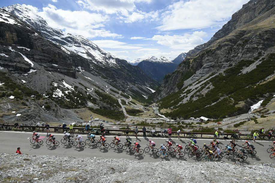 Nibali, Quintana, Pozzovivo (e i problemi intestinali di Dumoulin) riaprono il Giro100