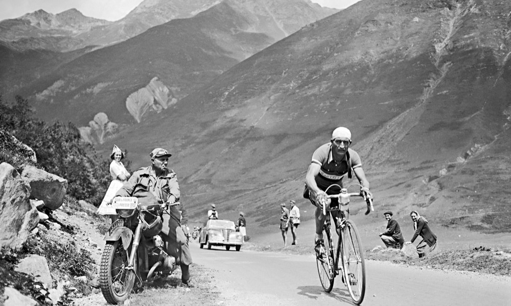 Il ciclismo iraniano rende omaggio a Bartali al Giro
