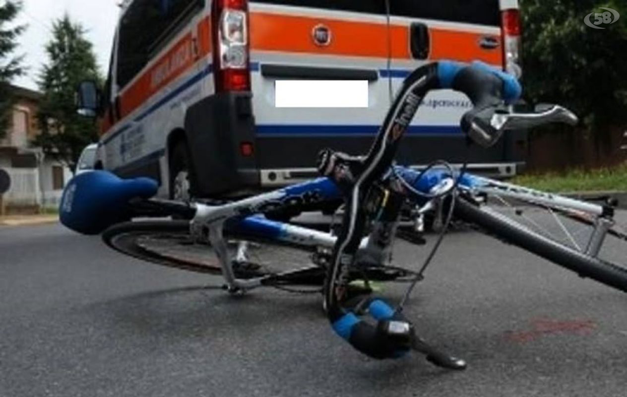 Morto dopo caduta in bici a Torino