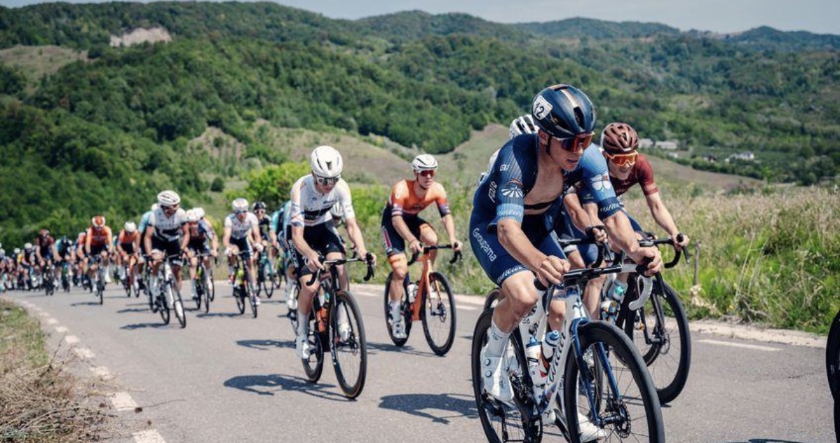 Vuelta a España 2026, Küng vince la cronometro di Jerez: Mas difende la maglia rossa